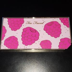 Sold Tuti fruiti Too faced pallet